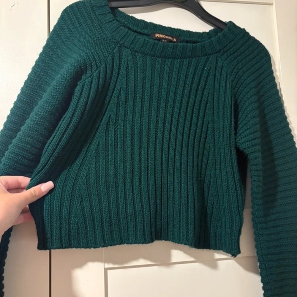 Emerald Ribbed Crew Neck Sweater - Picture 2 of 5